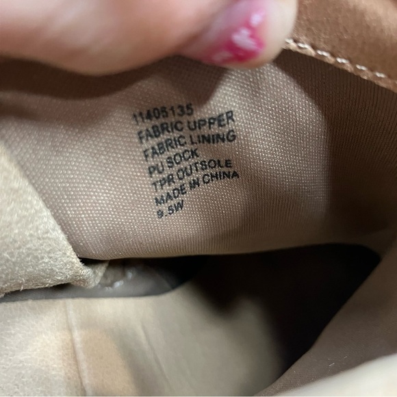 Torrid natural perforated stacked bootie size 9.5 - Picture 8 of 8